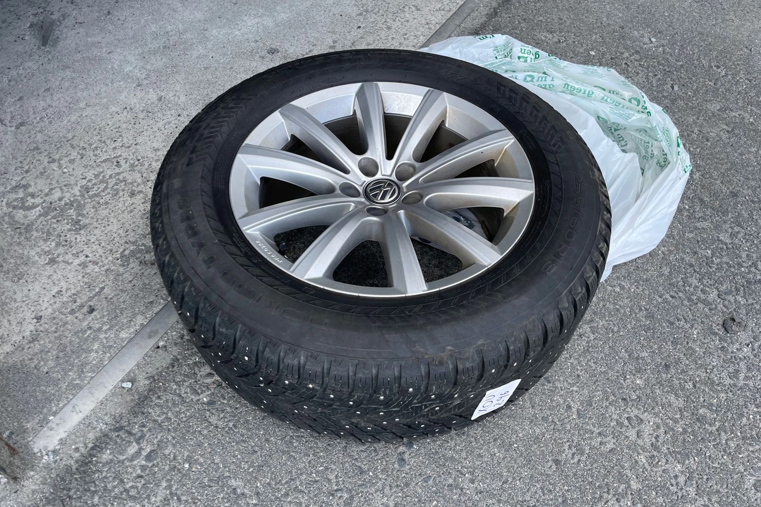 Sininen Volkswagen TOUAREG 2018 kuva 13.