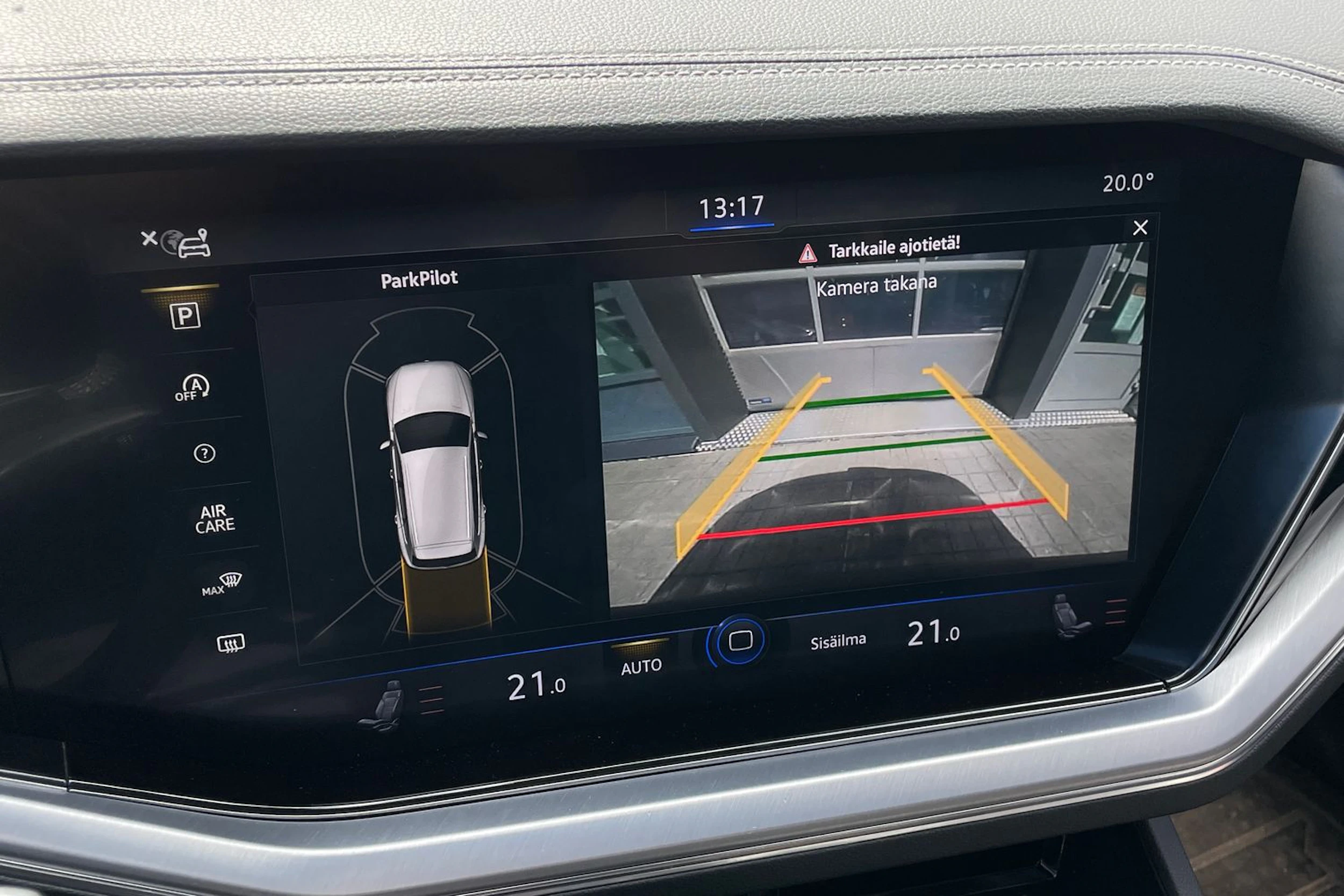 Sininen Volkswagen TOUAREG 2018 kuva 16.