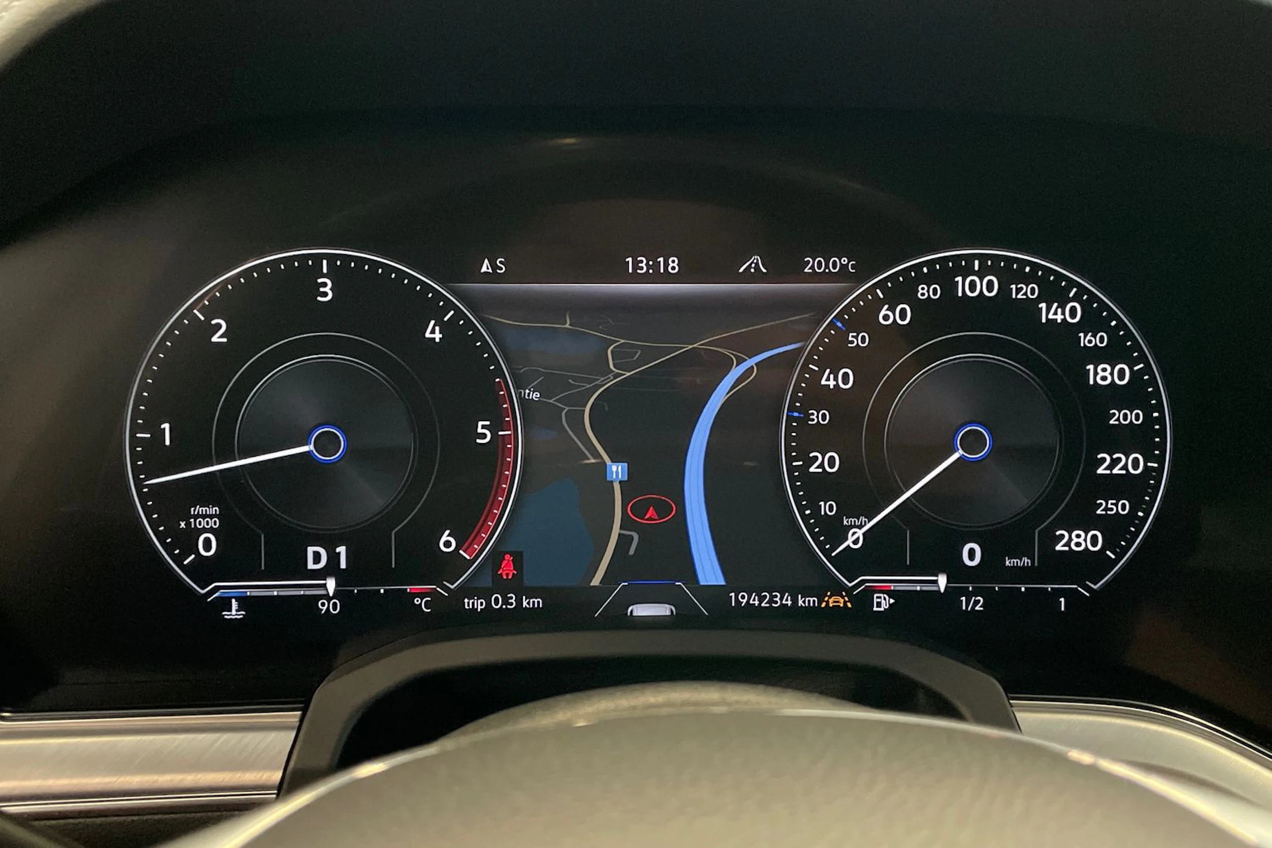 Sininen Volkswagen TOUAREG 2018 kuva 17.