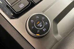 Sininen Volkswagen TOUAREG 2018 kuva 22.