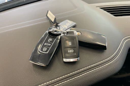 Sininen Volkswagen TOUAREG 2018 kuva 24.