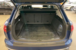 Sininen Volkswagen TOUAREG 2018 kuva 28.