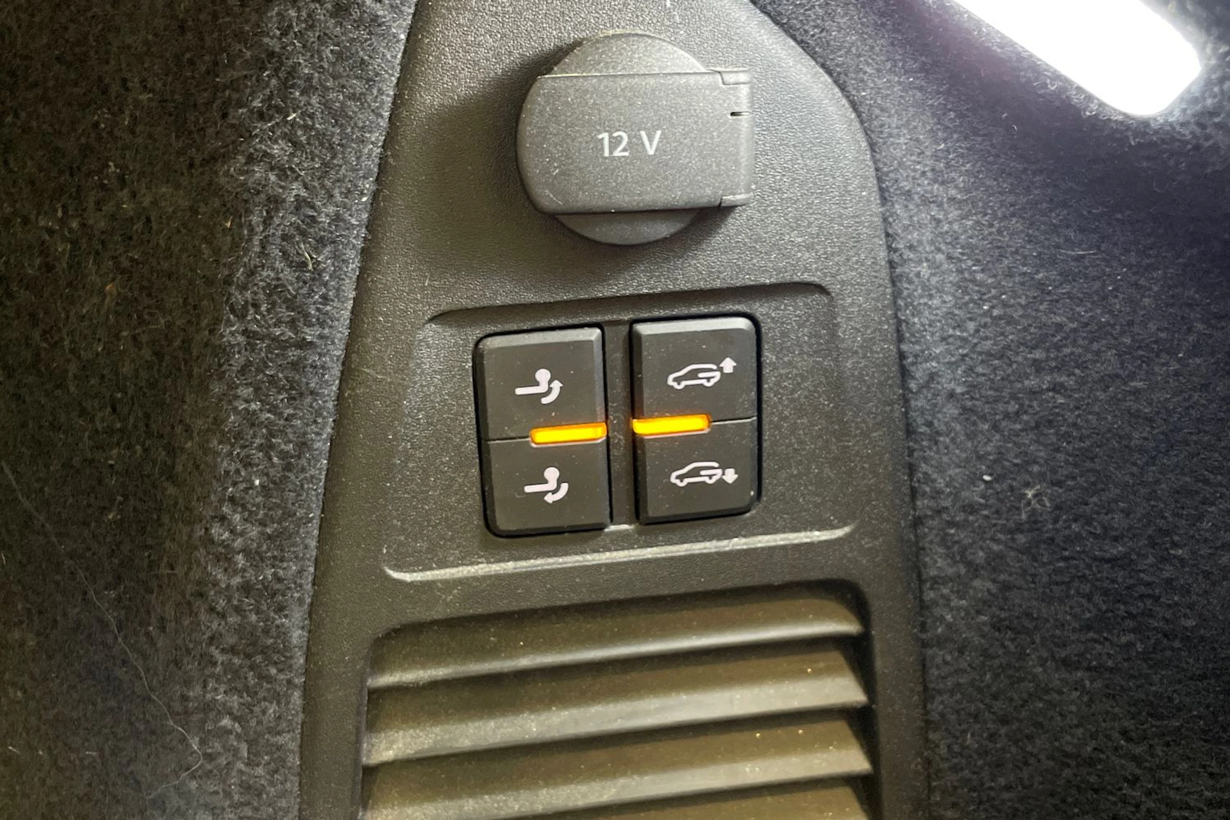 Sininen Volkswagen TOUAREG 2018 kuva 29.