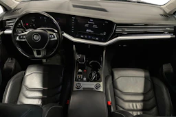 musta Volkswagen Touareg 2019 kuva 9.