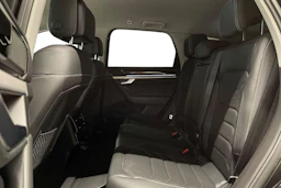musta Volkswagen Touareg 2019 kuva 11.
