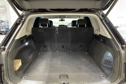 musta Volkswagen Touareg 2019 kuva 16.
