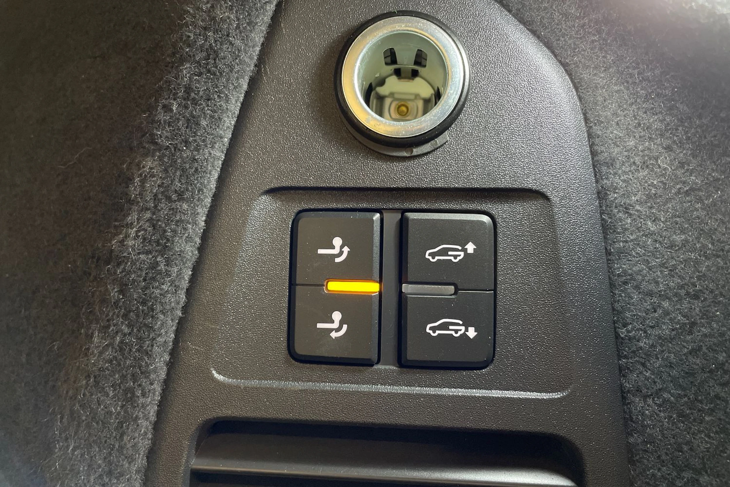 musta Volkswagen Touareg 2019 kuva 18.