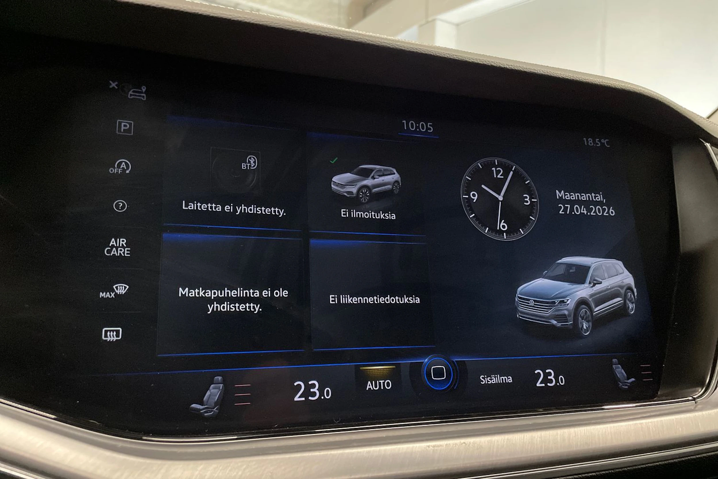 musta Volkswagen Touareg 2019 kuva 23.