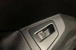 musta Volkswagen Touareg 2019 kuva 29.