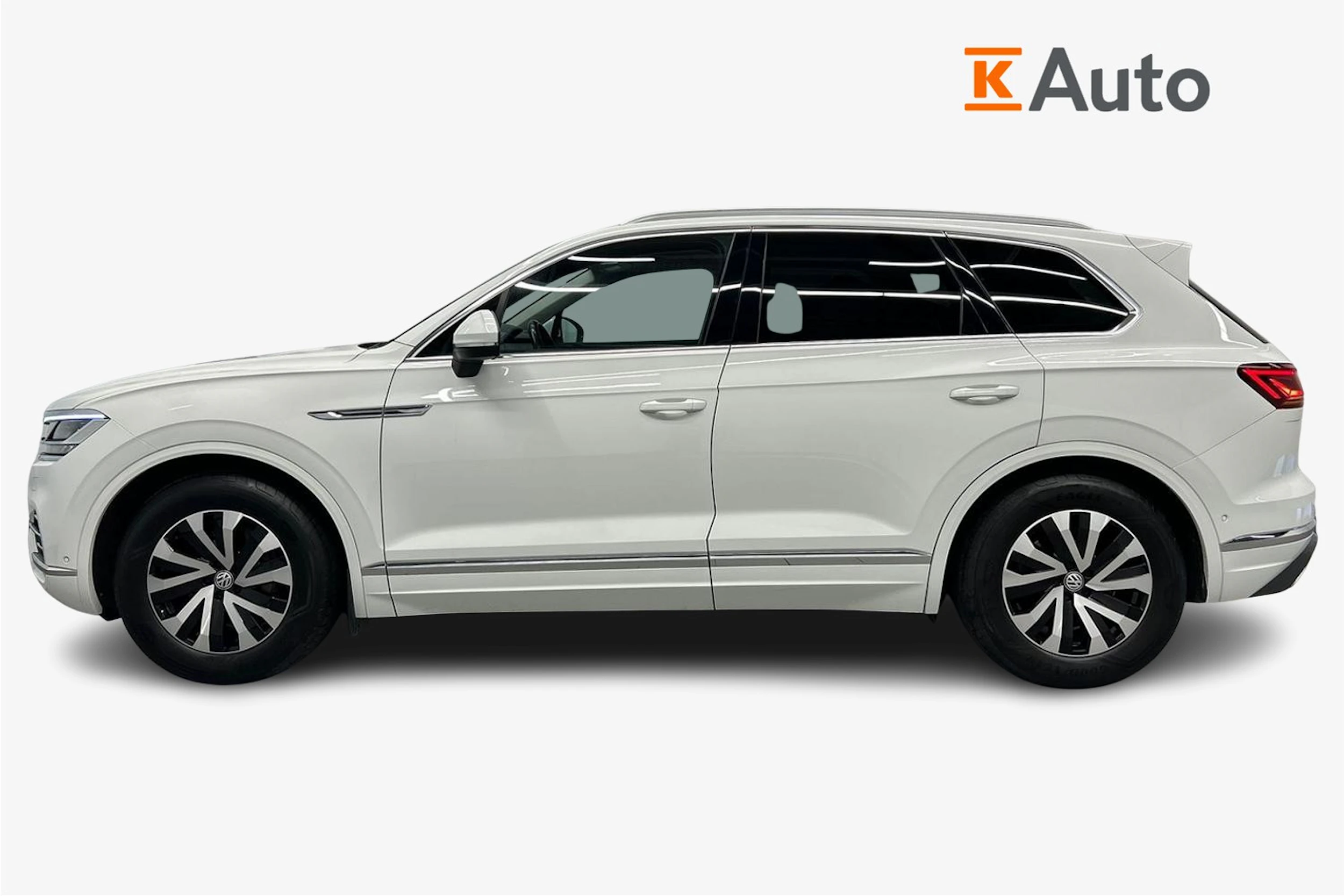 valkoinen Volkswagen Touareg 2019 kuva 5.