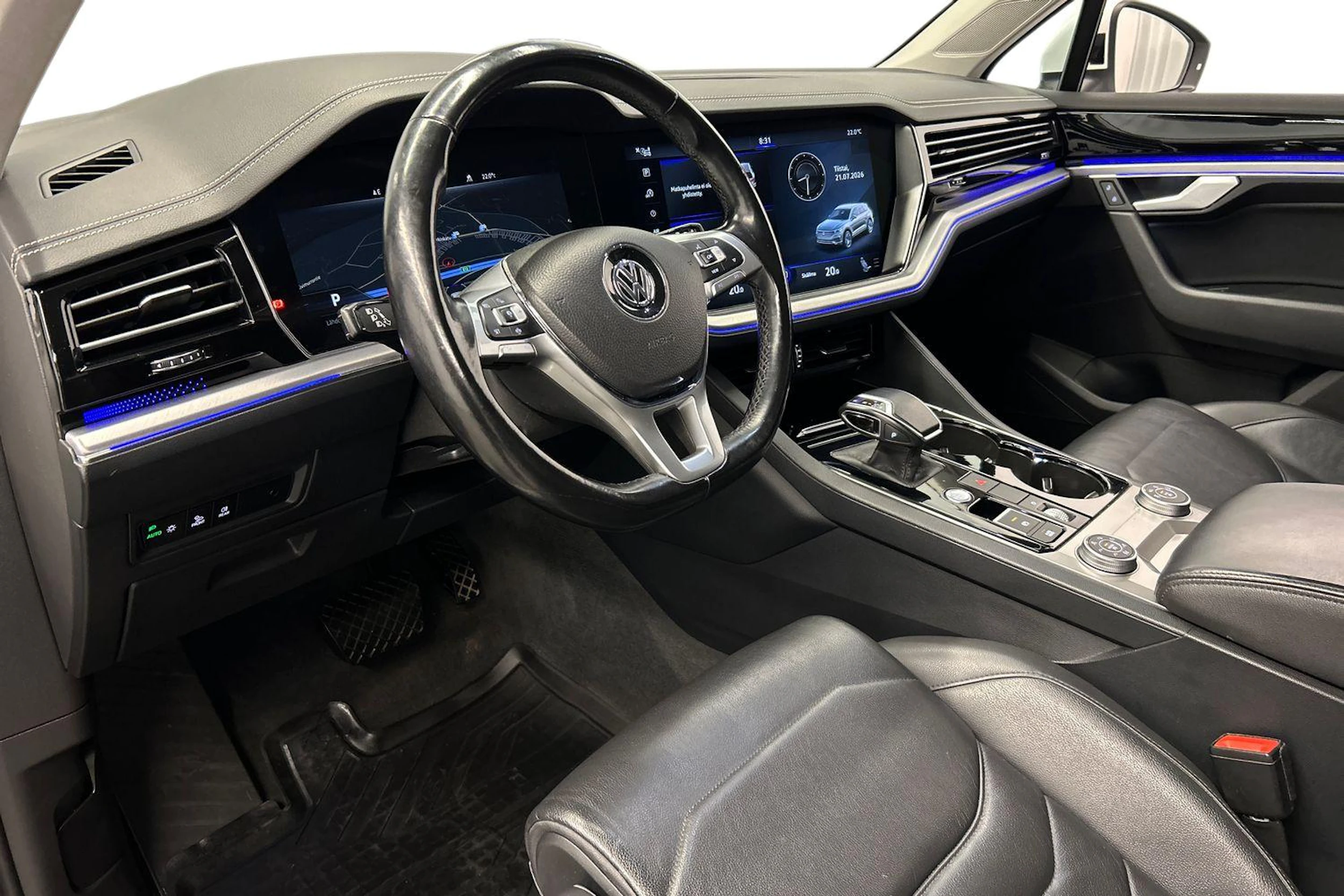 valkoinen Volkswagen Touareg 2019 kuva 6.