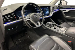 valkoinen Volkswagen Touareg 2019 kuva 6.