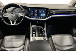 valkoinen Volkswagen Touareg 2019 kuva 7.