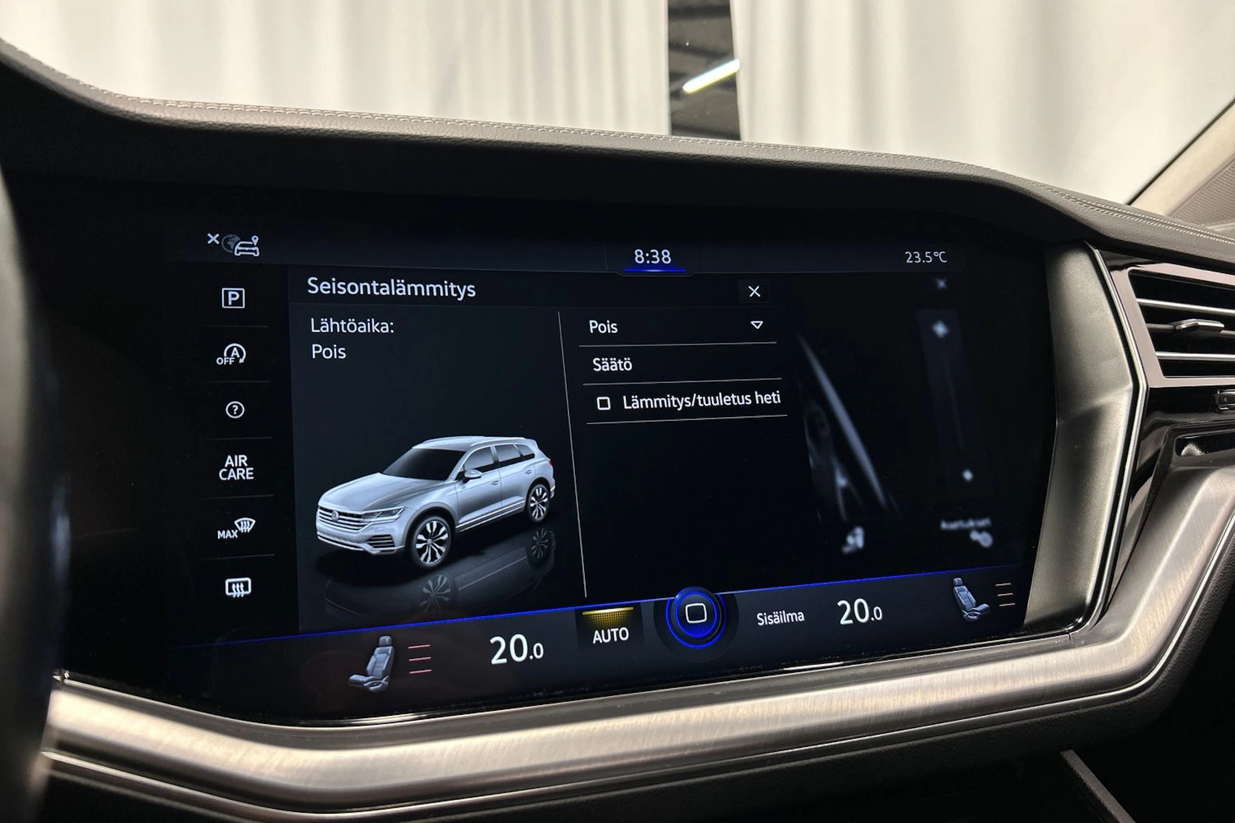 valkoinen Volkswagen Touareg 2019 kuva 26.