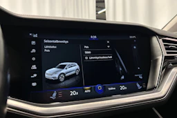 valkoinen Volkswagen Touareg 2019 kuva 26.