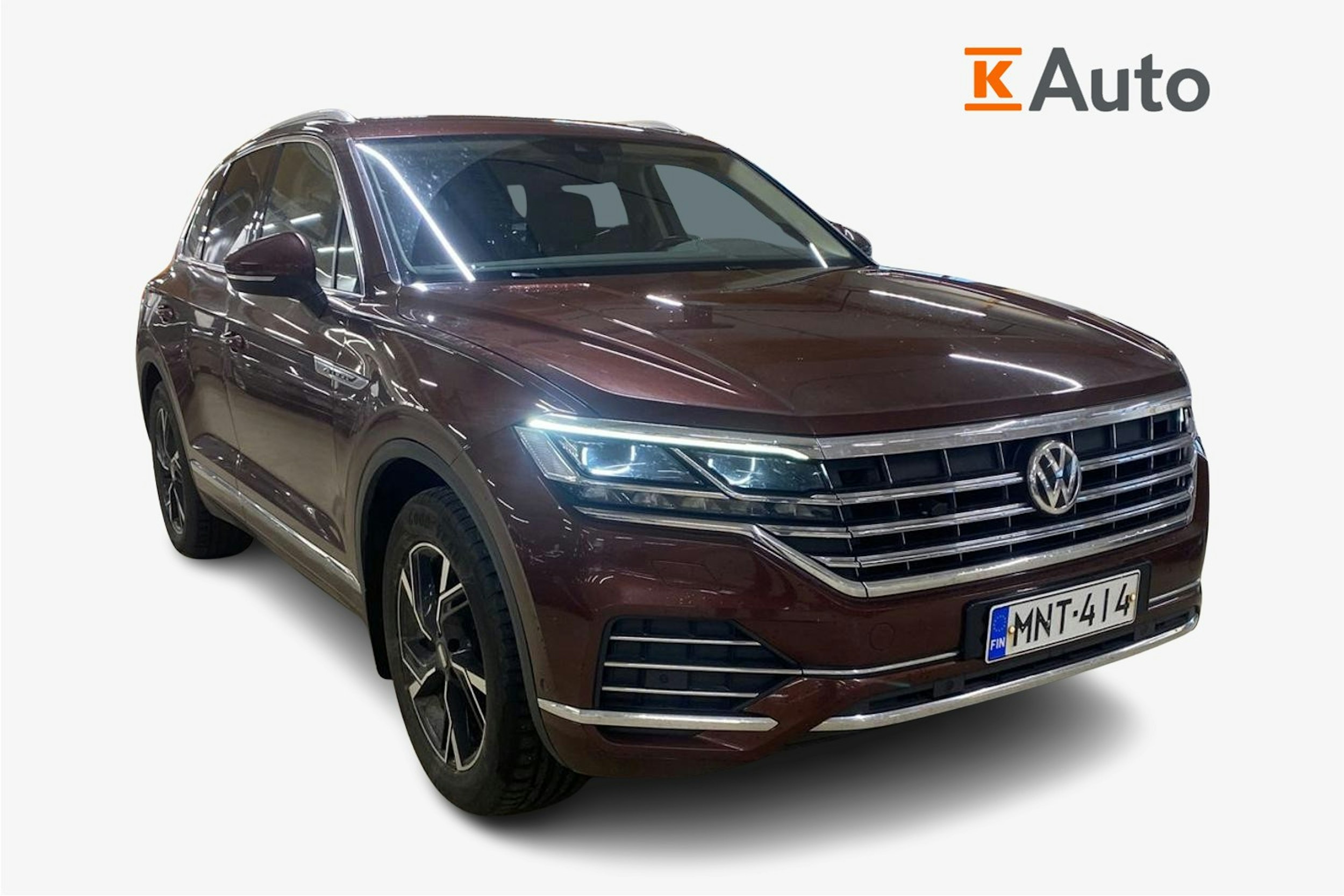 met. punainen Volkswagen Touareg 2019 kuva 1.