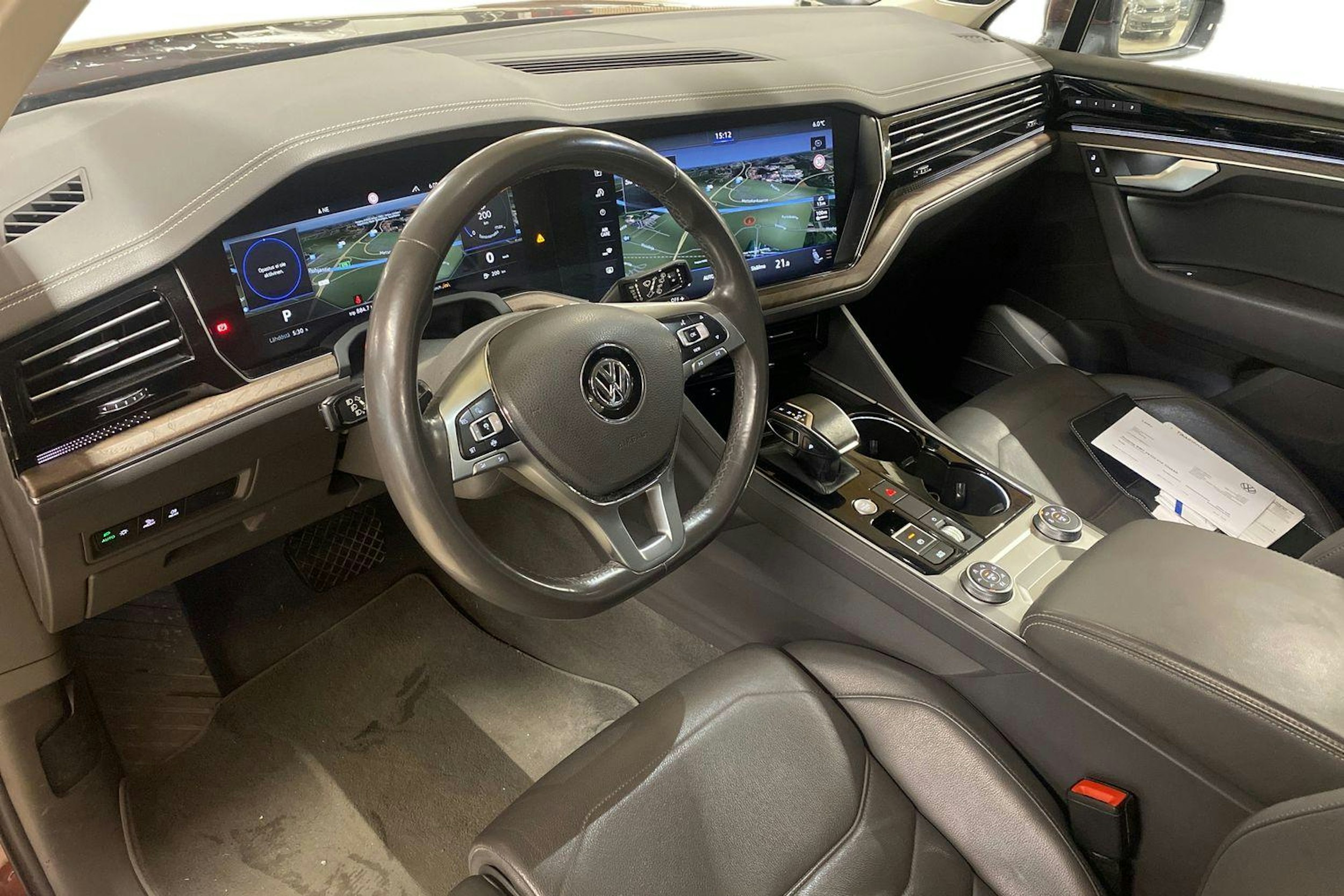 met. punainen Volkswagen Touareg 2019 kuva 3.