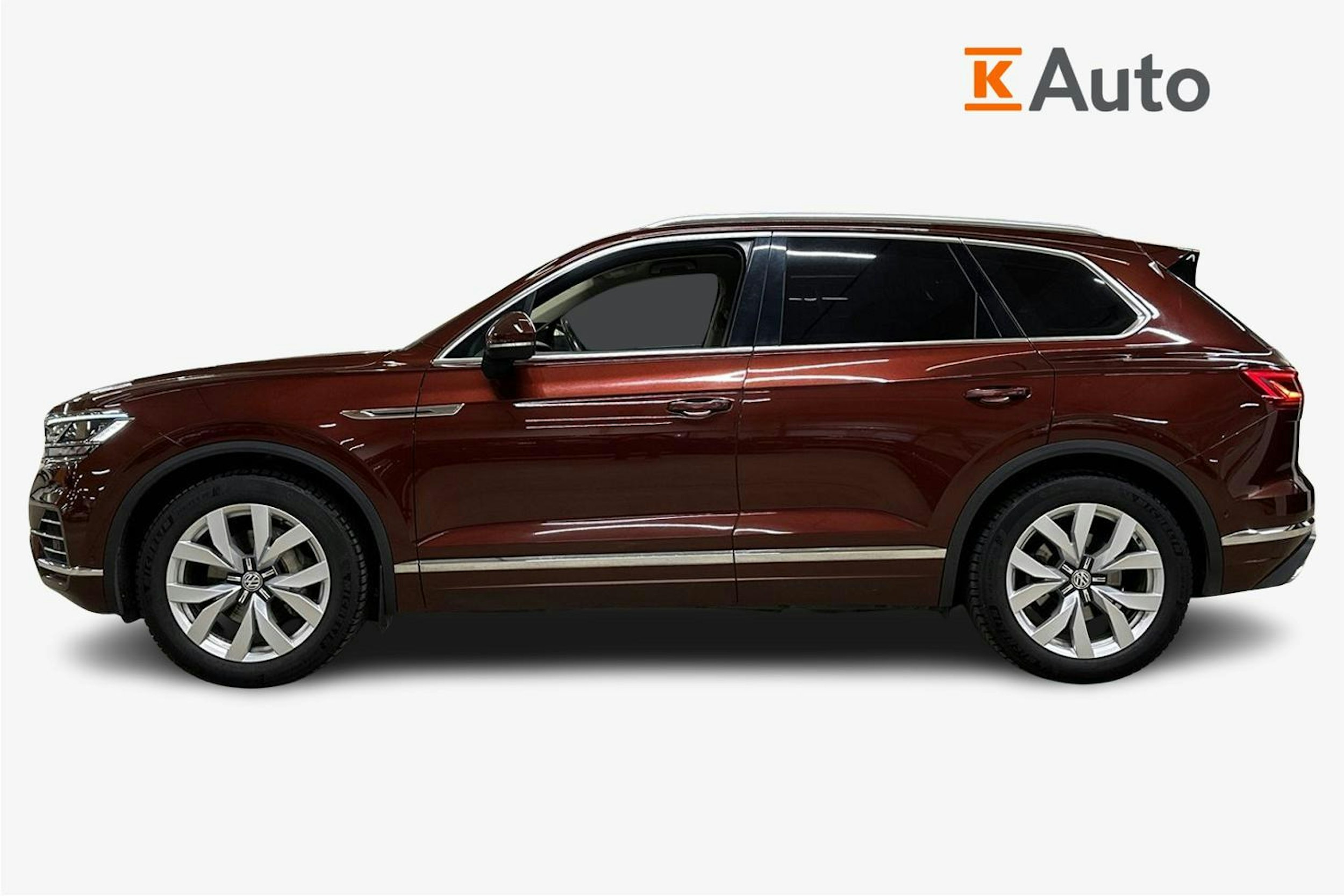 met. punainen Volkswagen Touareg 2019 kuva 6.