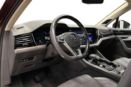 met. punainen Volkswagen Touareg 2019 kuva 7.