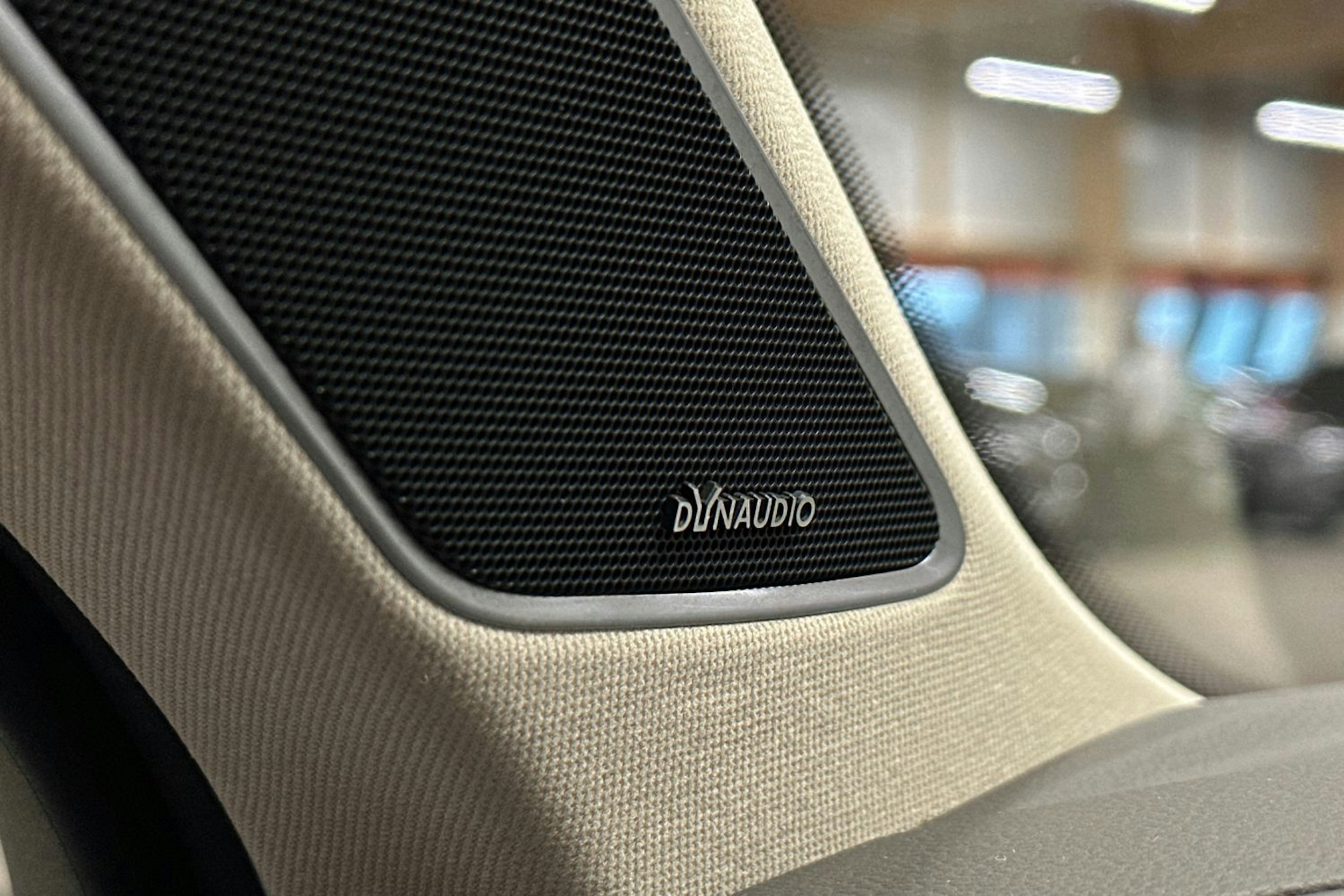 met. punainen Volkswagen Touareg 2019 kuva 19.