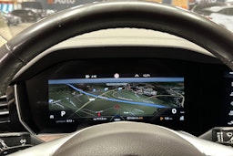 met. punainen Volkswagen Touareg 2019 kuva 28.