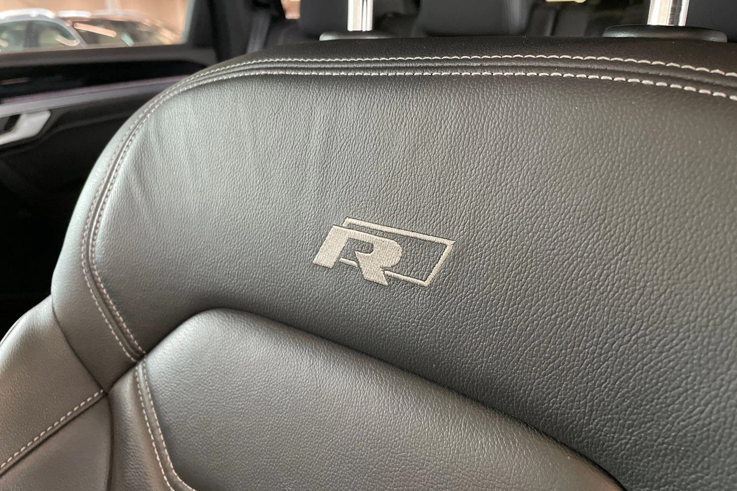 musta Volkswagen Touareg 2019 kuva 12.
