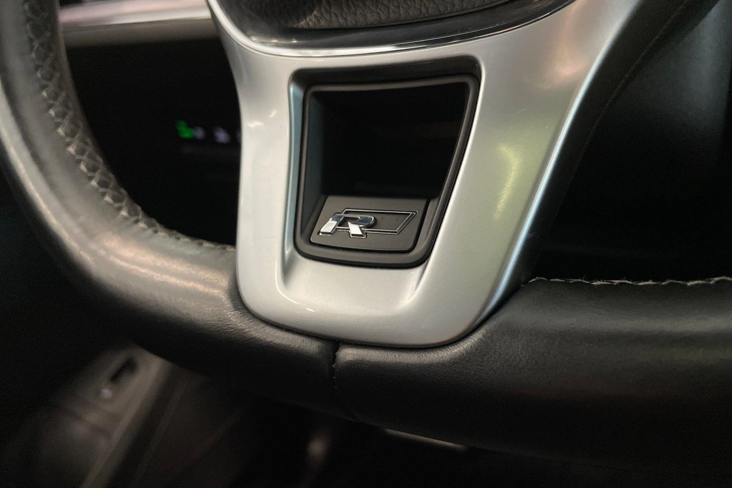 musta Volkswagen Touareg 2019 kuva 15.