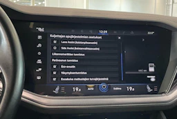 musta Volkswagen Touareg 2019 kuva 22.