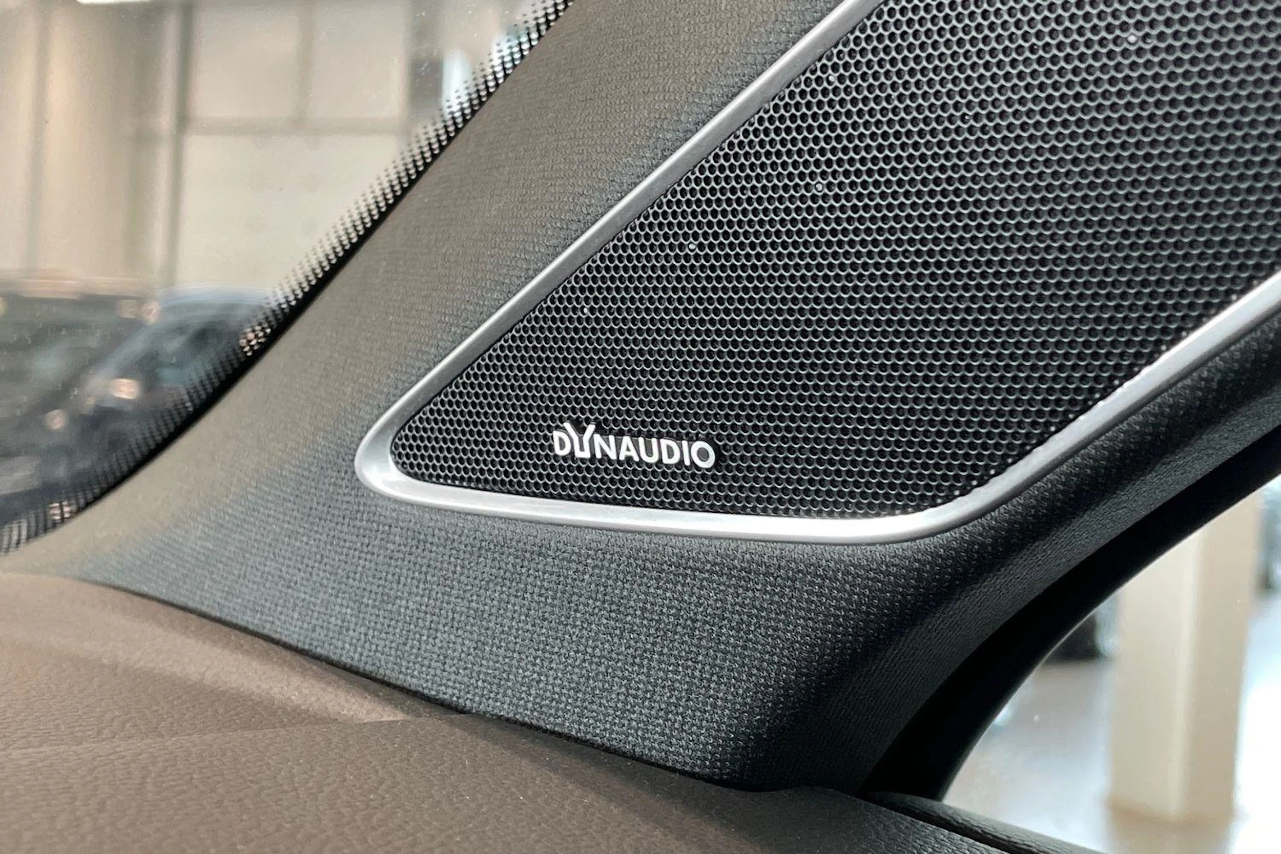 musta Volkswagen Touareg 2019 kuva 28.