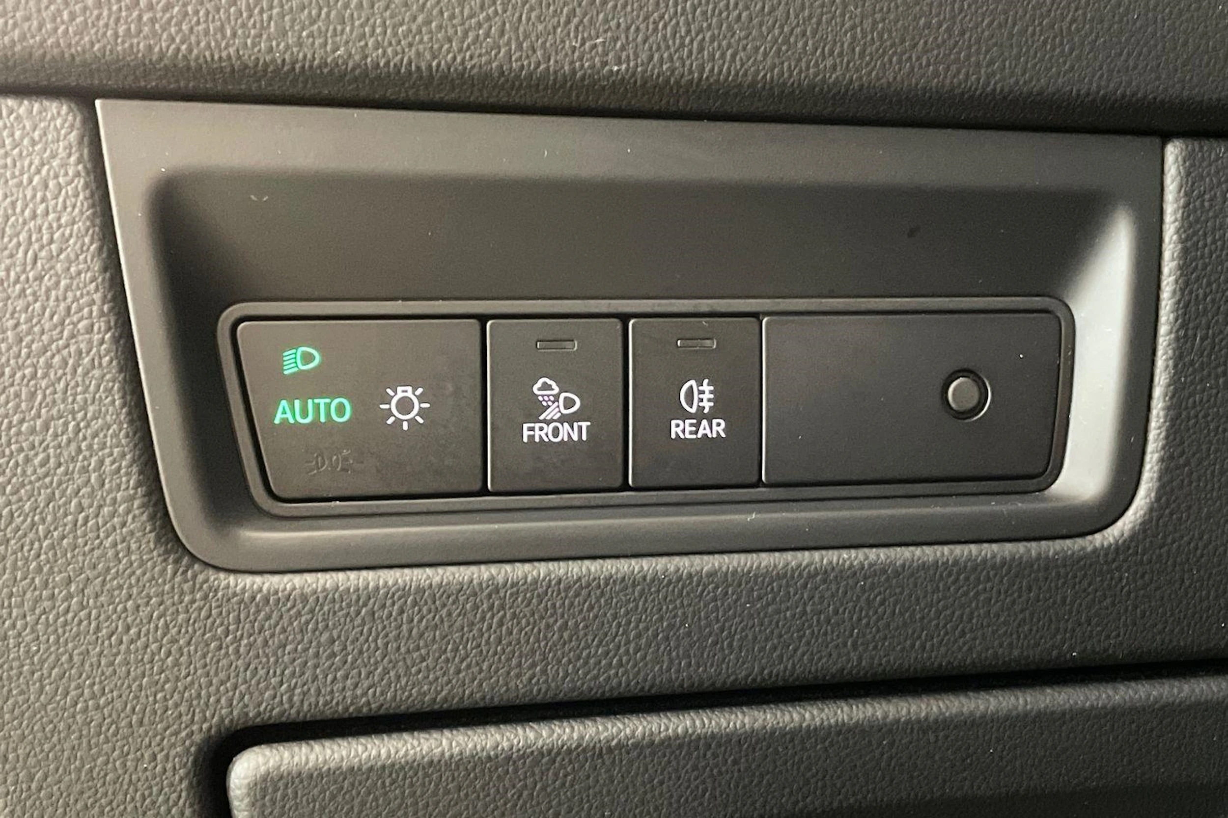 musta Volkswagen Touareg 2019 kuva 29.