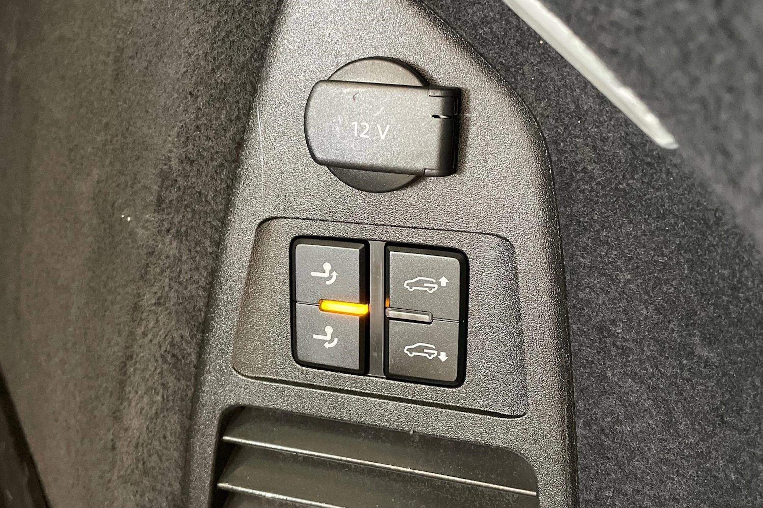 musta Volkswagen Touareg 2019 kuva 35.