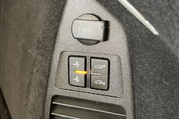 musta Volkswagen Touareg 2019 kuva 35.