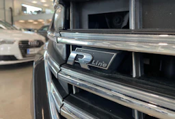 musta Volkswagen Touareg 2019 kuva 36.