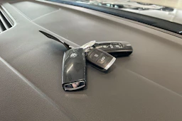 musta Volkswagen Touareg 2019 kuva 37.