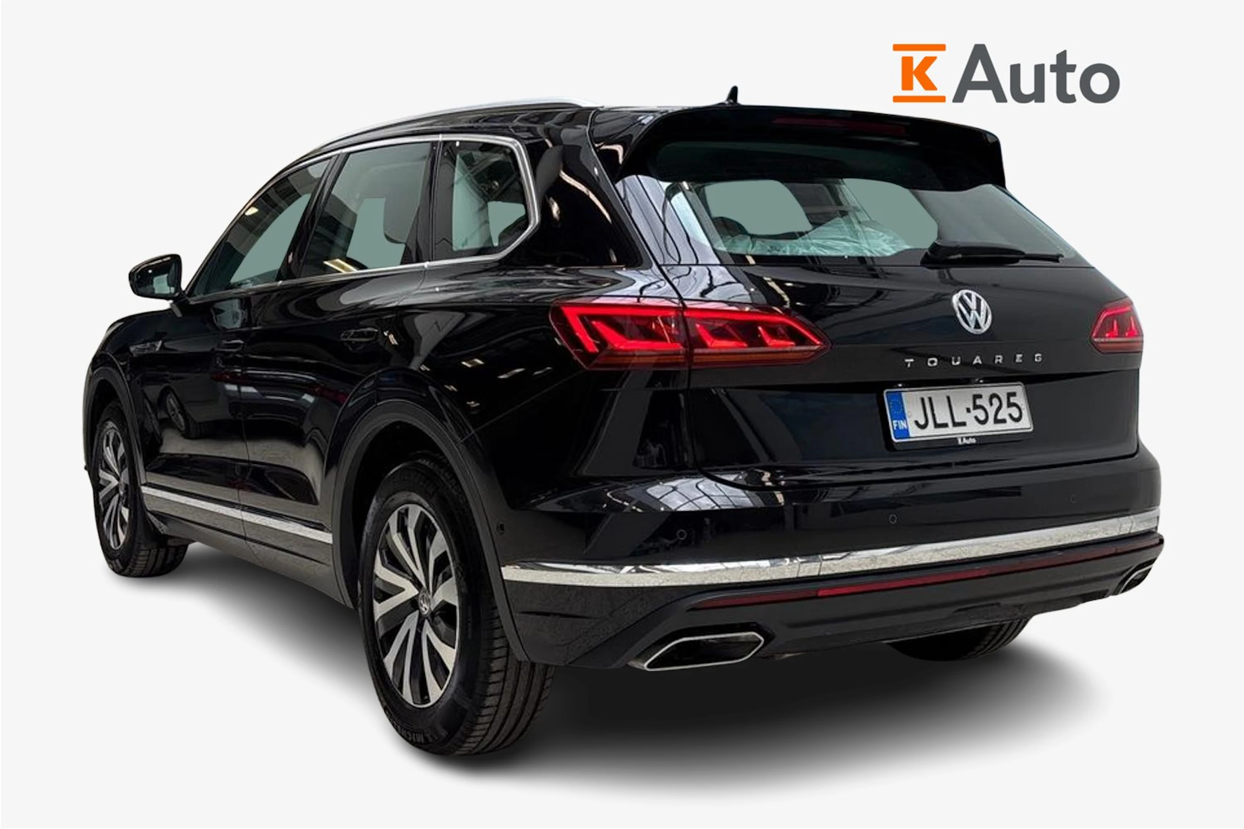musta Volkswagen Touareg 2020 kuva 2.