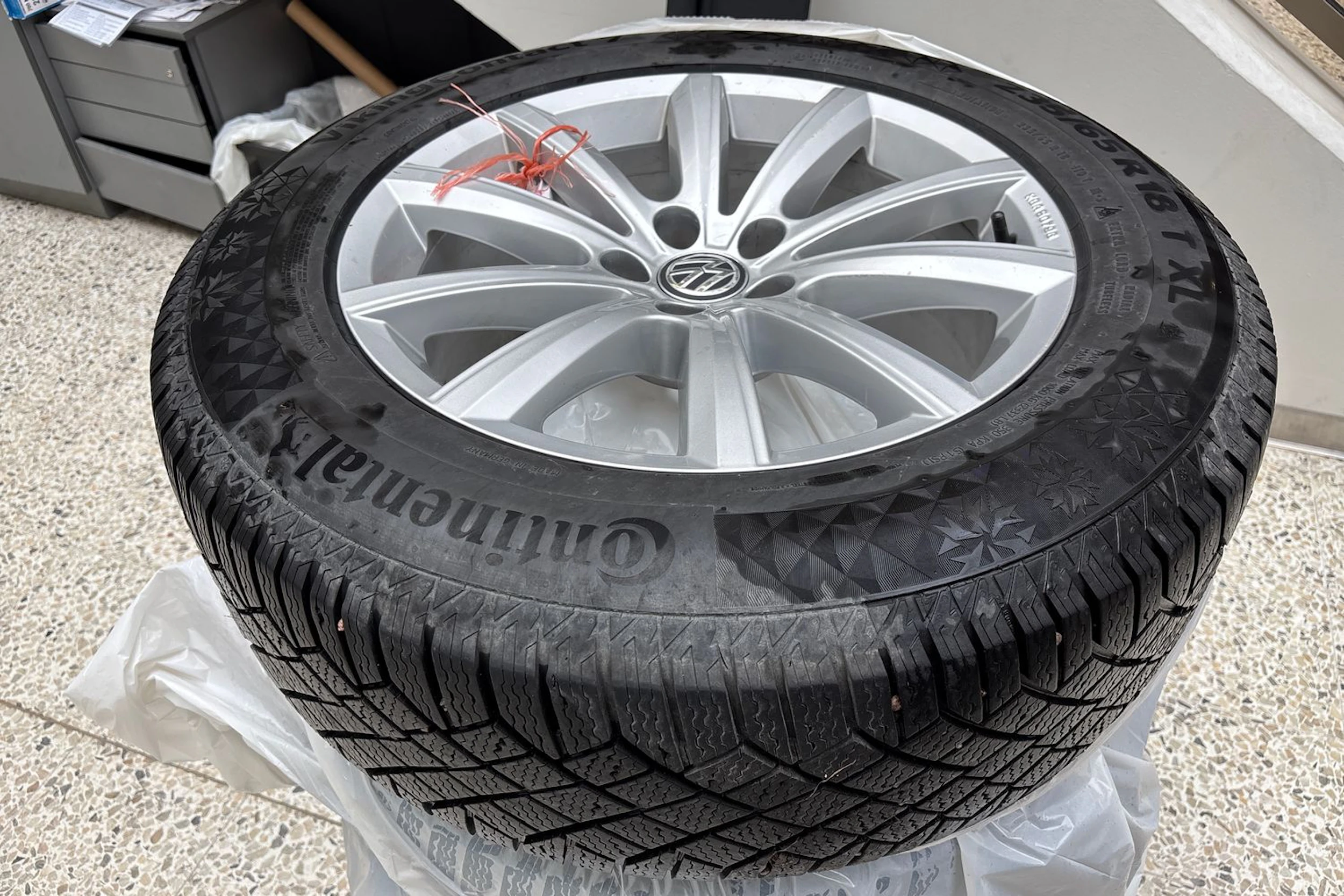 musta Volkswagen Touareg 2020 kuva 11.