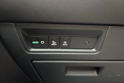 musta Volkswagen Touareg 2020 kuva 19.