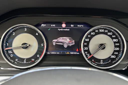 musta Volkswagen Touareg 2020 kuva 21.