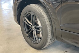 musta Volkswagen Touareg 2021 kuva 13.