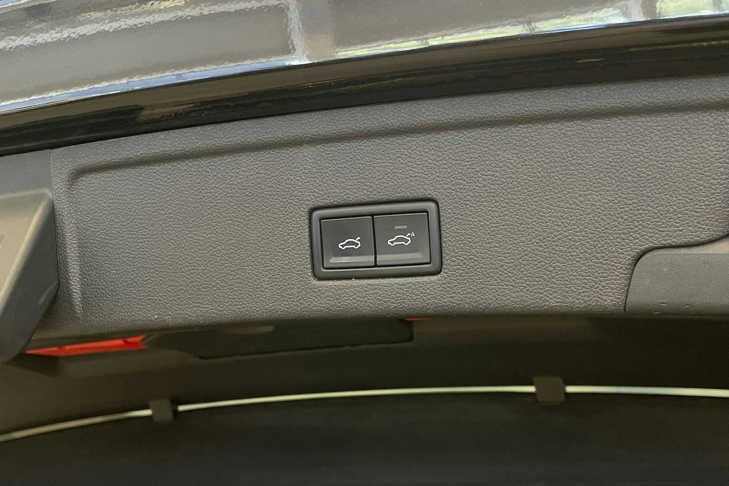 musta Volkswagen Touareg 2021 kuva 21.