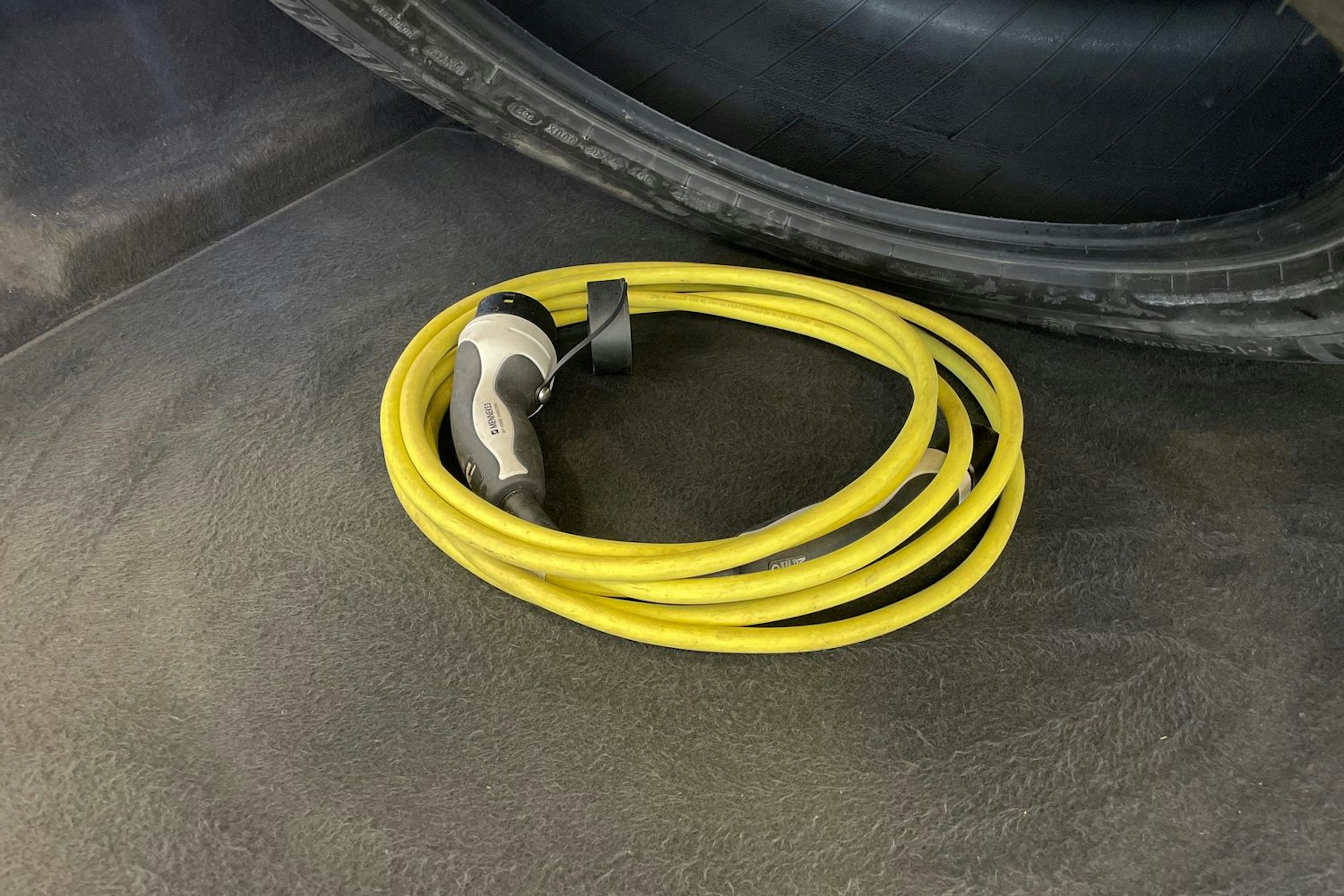 musta Volkswagen Touareg 2021 kuva 24.