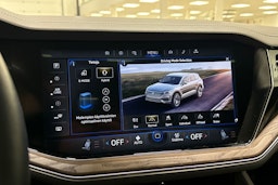 musta Volkswagen Touareg 2021 kuva 21.