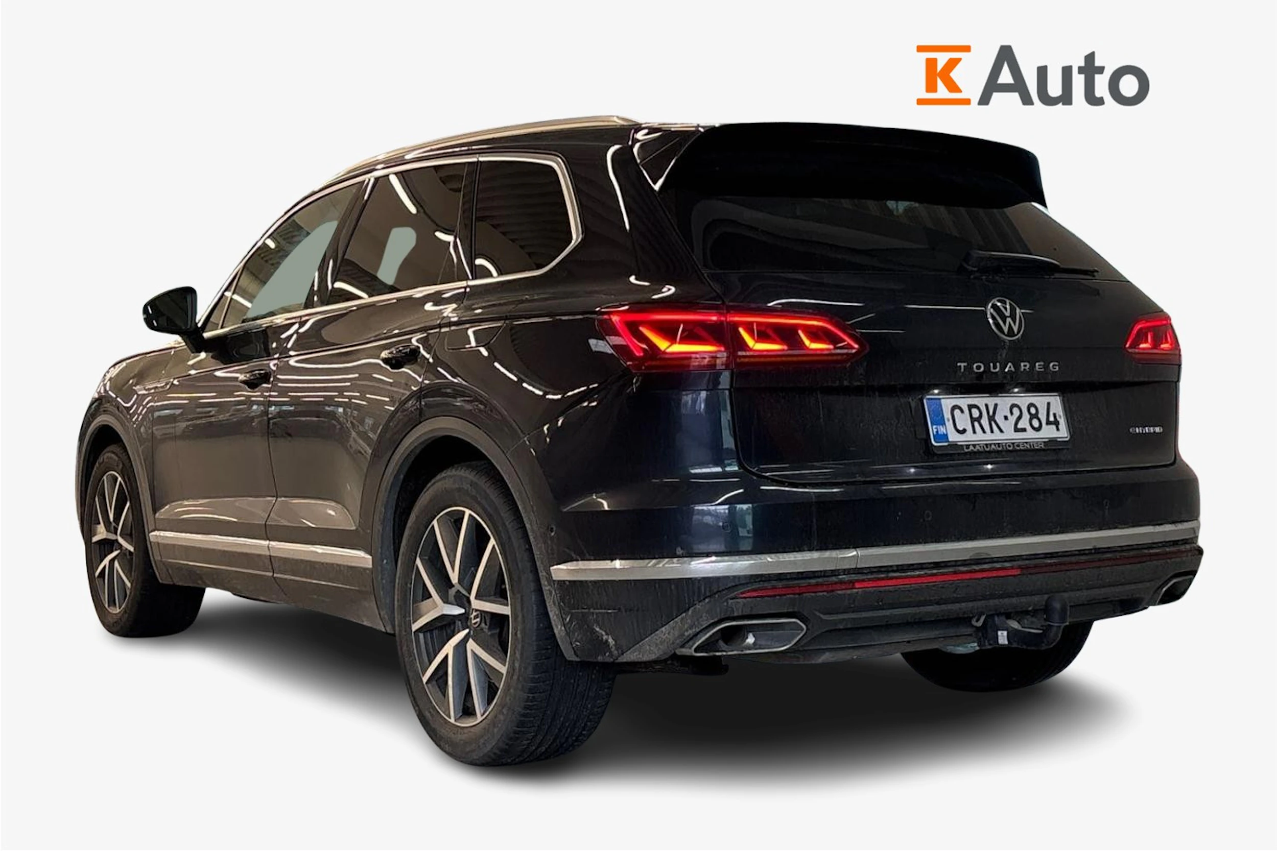 musta Volkswagen Touareg 2021 kuva 2.