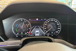 musta Volkswagen Touareg 2021 kuva 7.
