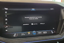 musta Volkswagen Touareg 2021 kuva 16.