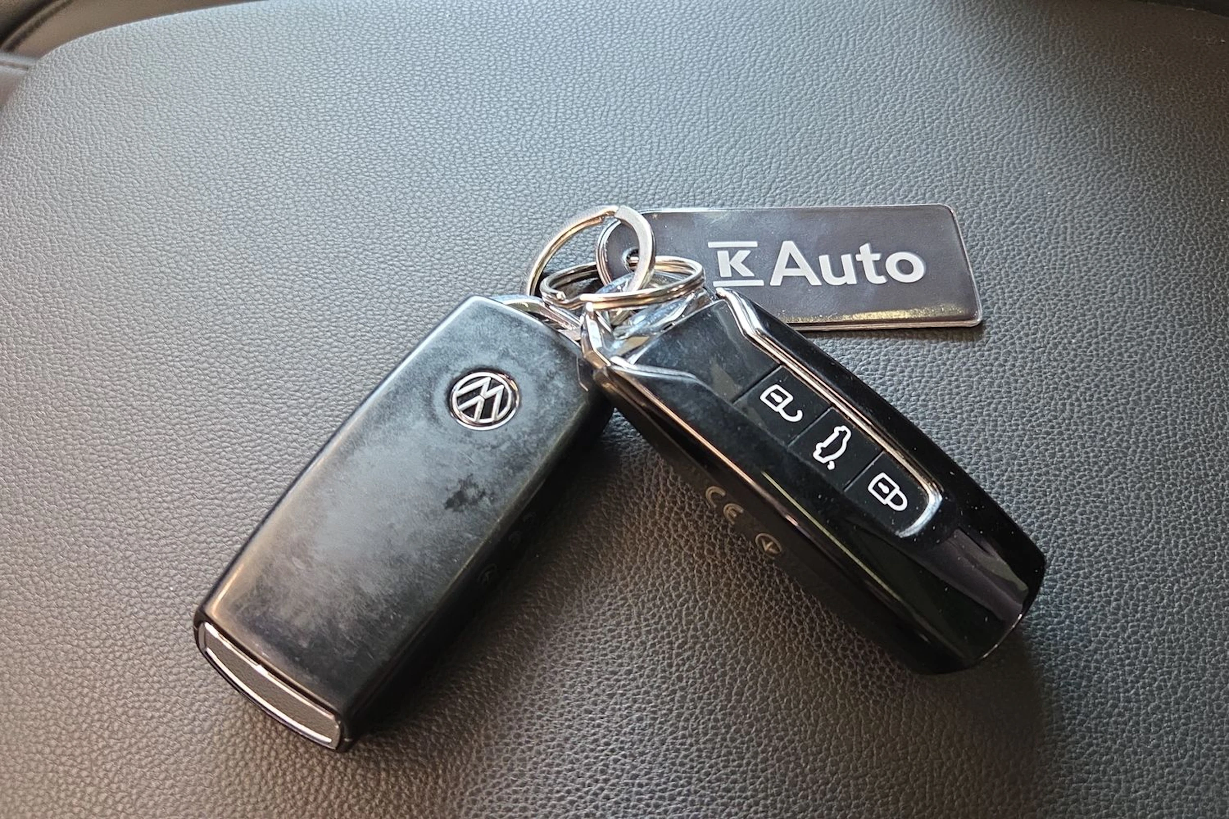 musta Volkswagen Touareg 2021 kuva 28.