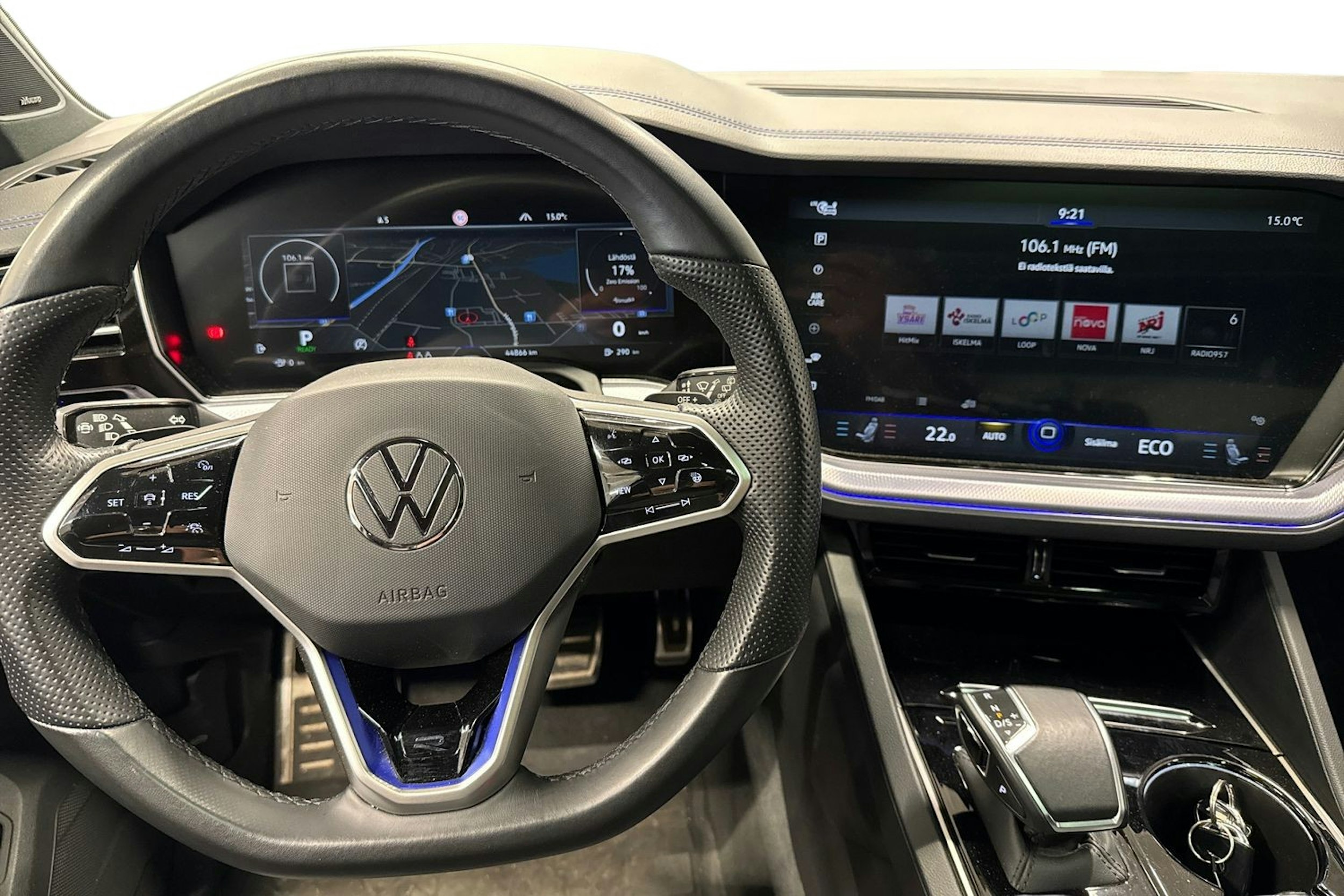 met. sininen Volkswagen Touareg 2021 kuva 9.