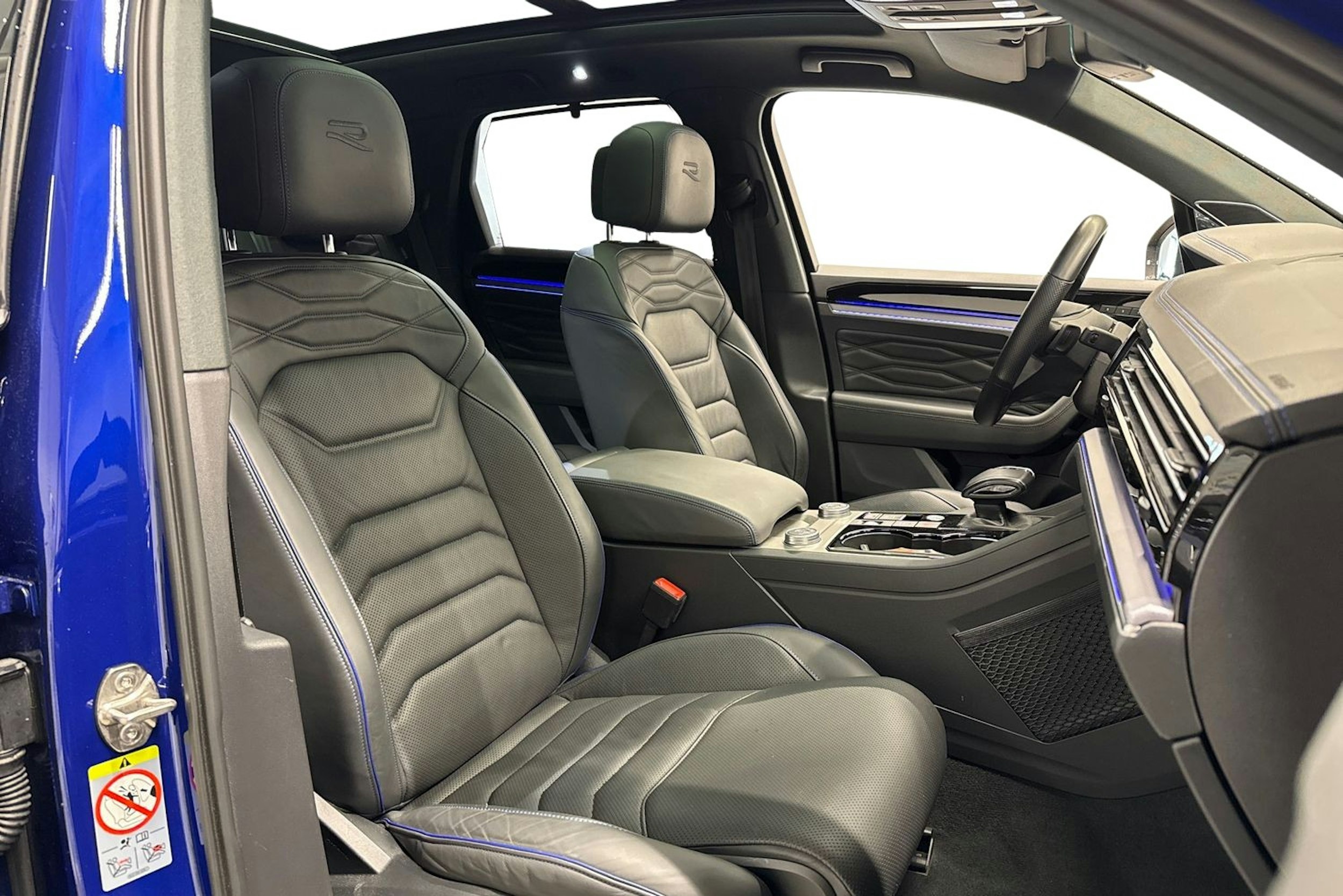 met. sininen Volkswagen Touareg 2021 kuva 10.