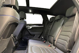 valkoinen Volkswagen Touareg 2021 kuva 8.