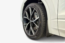 valkoinen Volkswagen Touareg 2021 kuva 9.